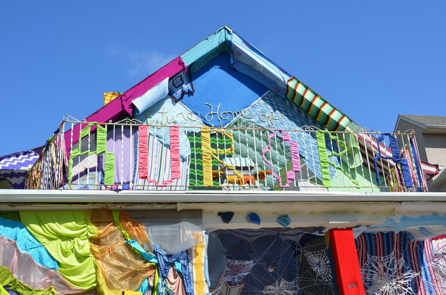 Yarnbombing house Calgary