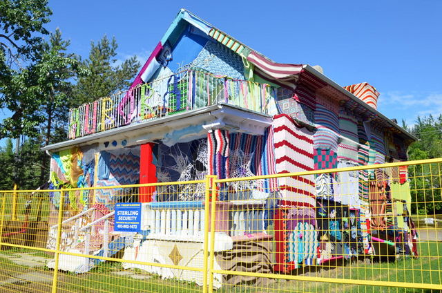 Yarnbombing house Calgary