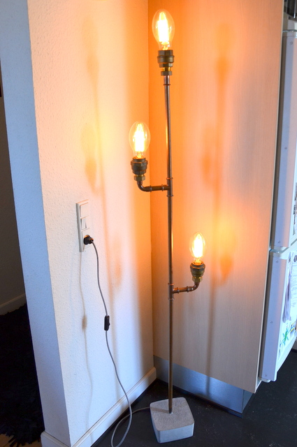 Standerlampe-DIY-Kobbrerør-kobberlampe-GørDetSelv